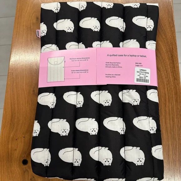 BAGGU 16” Puffy Laptop Sleeve Fluffy Cat NWT - Picture 5 of 7
